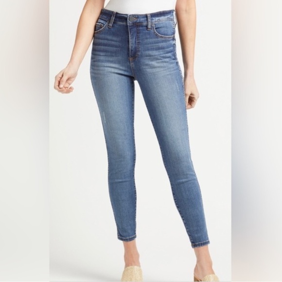 Kut from the Kloth Denim - Kut from the Kloth | Women’s medium blue slightly distressed ankle jeans, sz 14